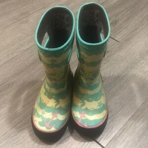 BOGS Ocean Print Pale Yellow & Blue/green Rain Boots size infant 8